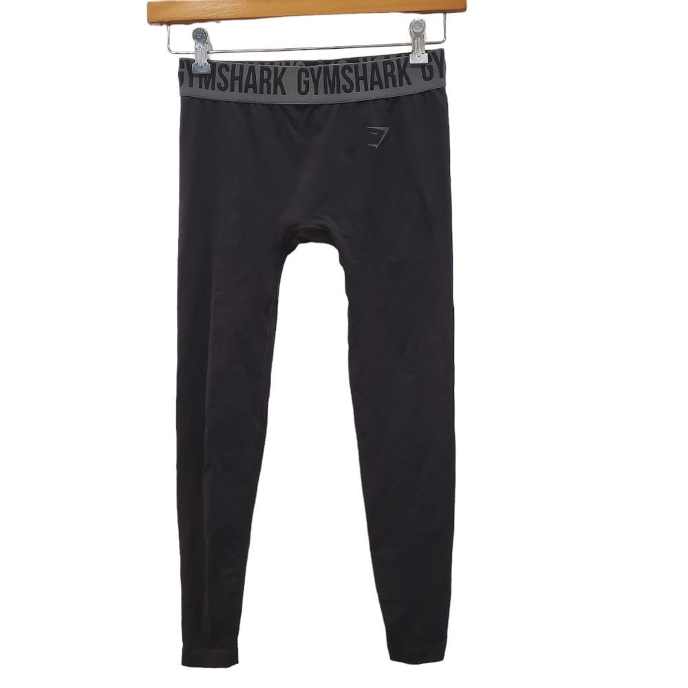 Gymshark women’s leggings black size Medium Excellent preowned condition